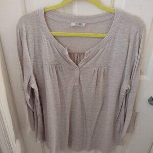 Vivilli XXL women's beige flowy peasant top with rolleable sleeves